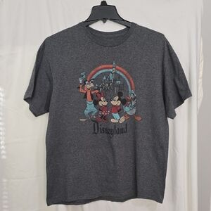 Authentic Disneyland Gray T-Shirt XL w/ Large Front Graphic